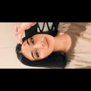 Meet your Posher, Maya